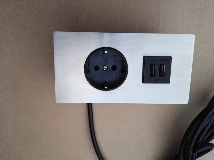 5v 2.1A encaixou a tomada de poder da mobília do Tabletop com a única tomada da UE/carregamento duplo de USB